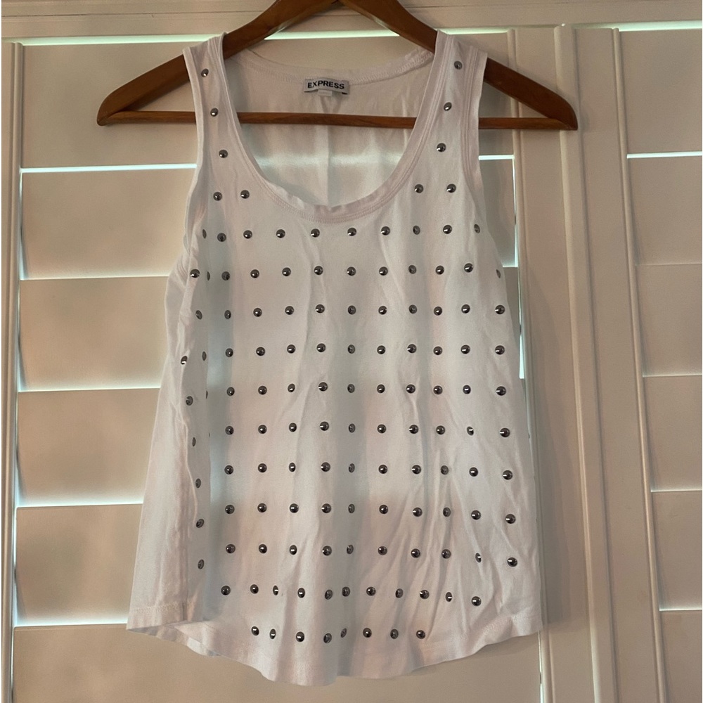 Sleeveless top